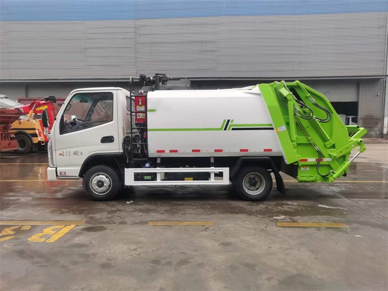 �P�R�{(l��n)�Ɖ��s����܇