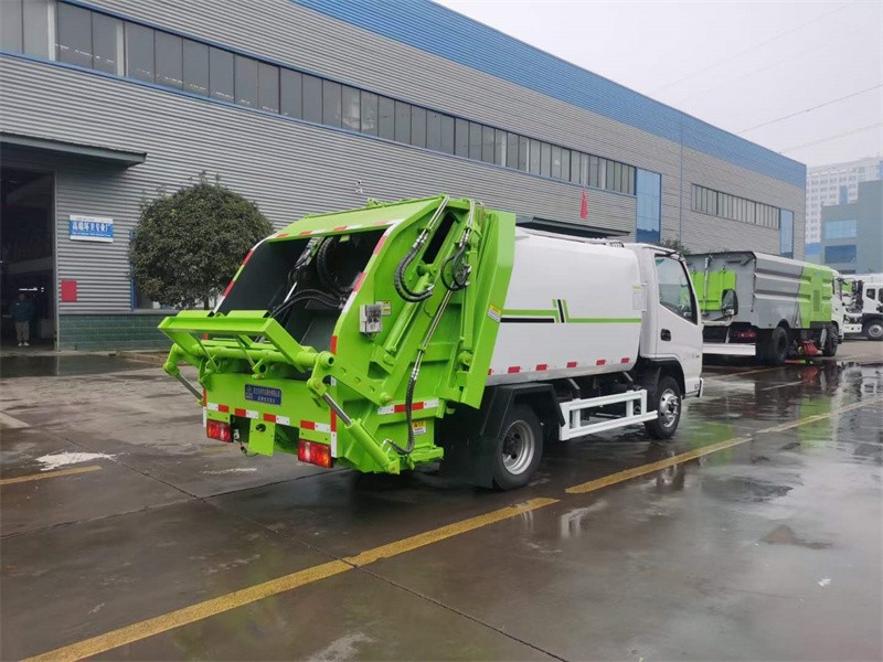 �P�R�{(l��n)�Ɖ��s����܇